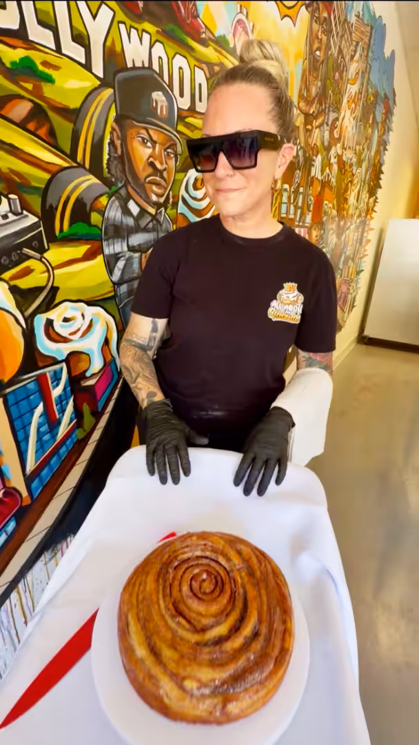 The bun cart all about the cinnamon